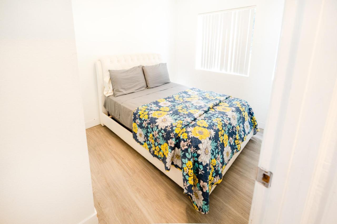 Hollywood/Koreatown 2 Bedroom With Parking لوس أنجلوس المظهر الخارجي الصورة